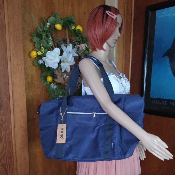 Travel Bag - Picture 1 of 6